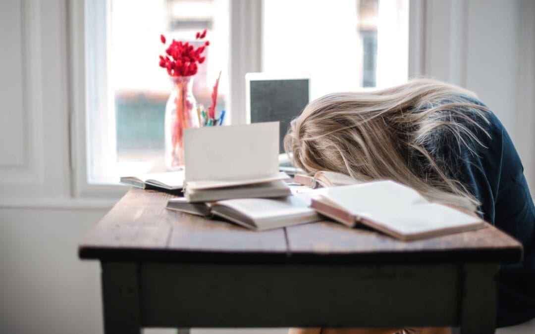 Altijd moe na een werkdag? Dit kun je doen om verzuimpreventie te voorkomen